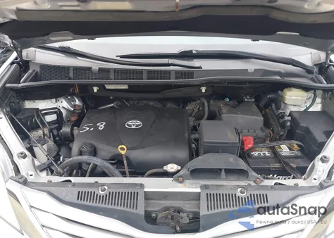 2017 Toyota Sienna Le 7 Passenger z USA, uszkodzony, nr VIN 5TDJZ3DC8HS184113